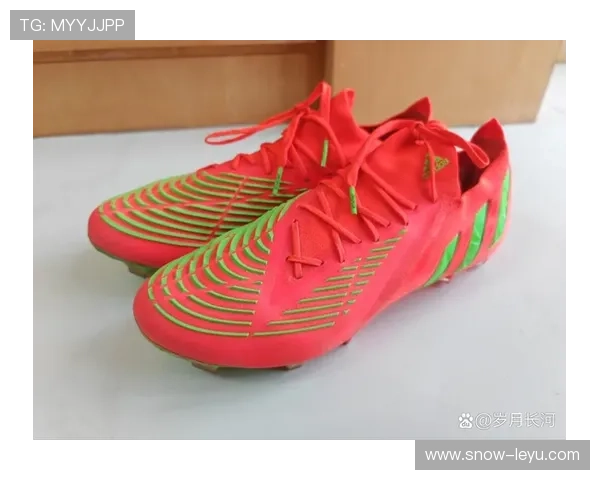 足球鞋球星使用周期揭秘：从品牌赞助到个人偏好他们究竟穿多久