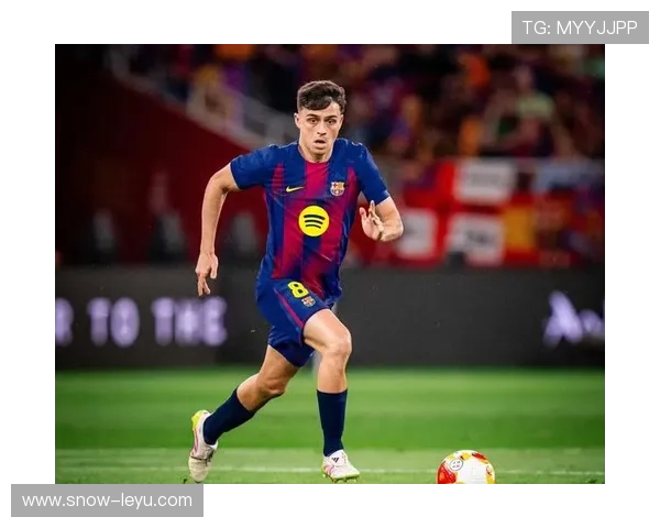 足球秋衣球星排名前十榜单解析 哪些球员值得关注与期待